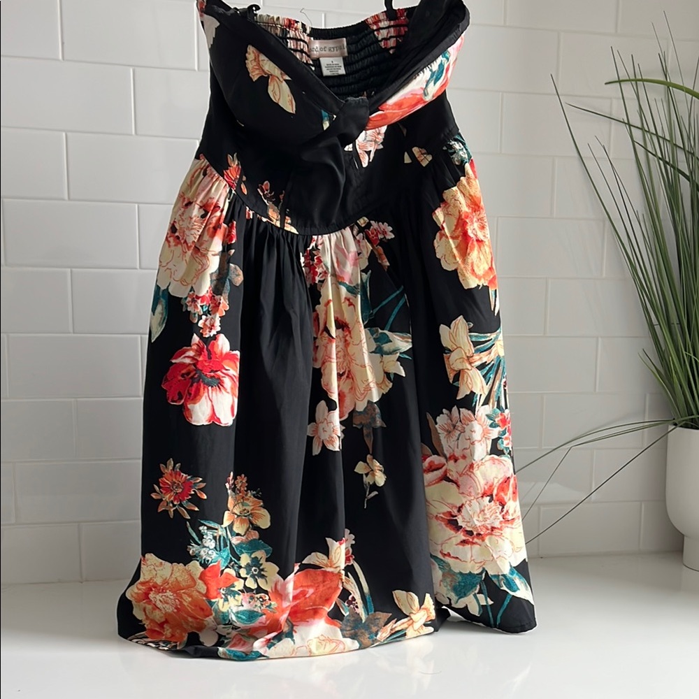 Floral Print Dress with Black Base